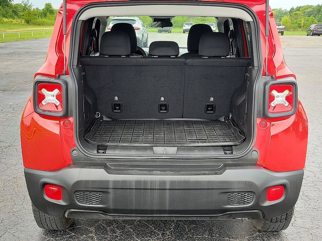 Used 2023 Jeep Renegade Latitude image 8