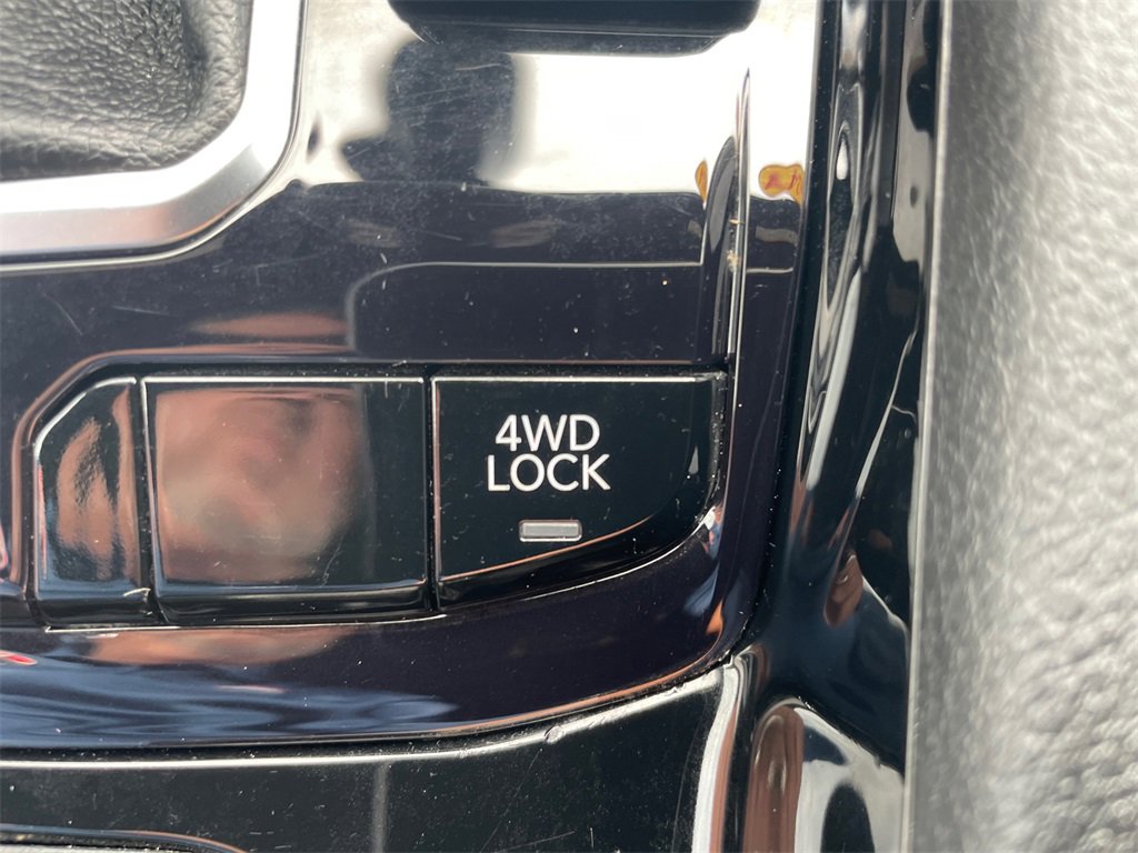 Used 2024 Jeep Compass Limited image 15