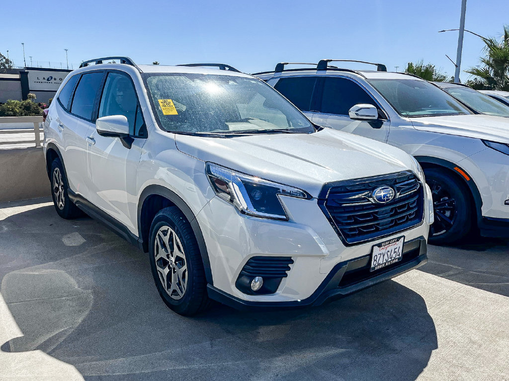Used 2022 Subaru Forester Premium w/ Popular Package #1 AWD/4WD image 1