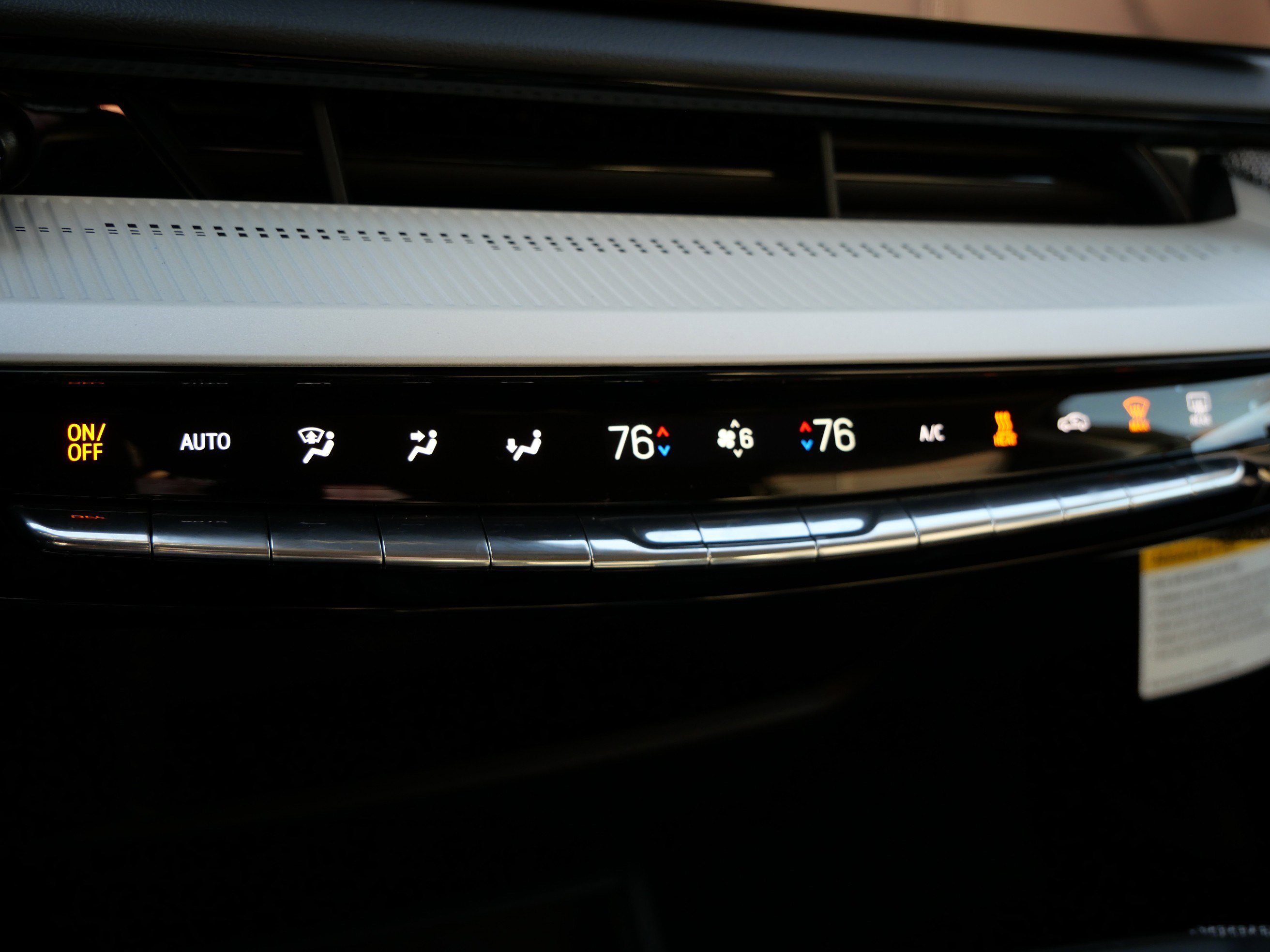 New 2026 Cadillac Optiq Sport 1 w/ LPO, Floor Liner Package image 20