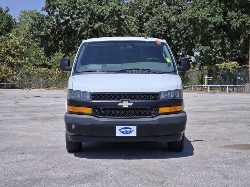 Used 2020 Chevrolet Express 2500 RWD image 2
