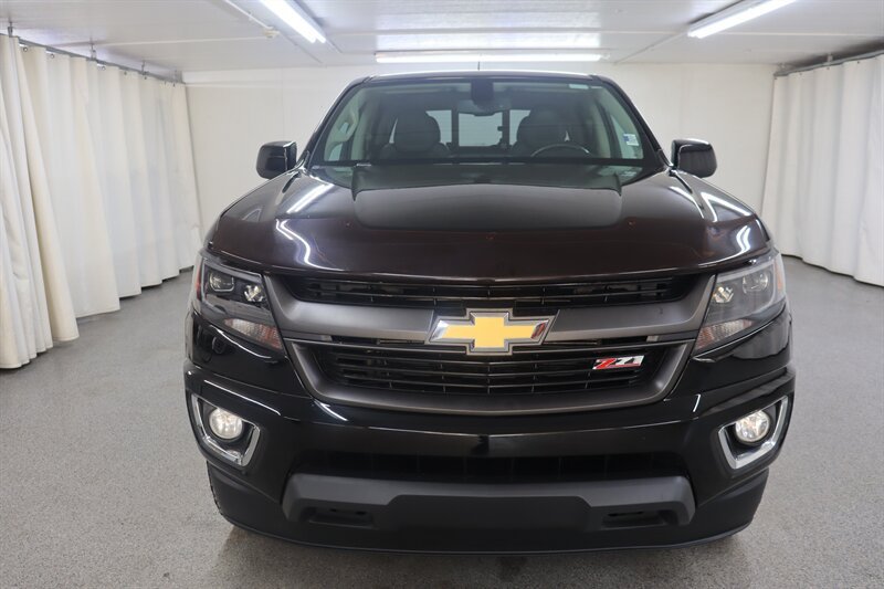 Used 2017 Chevrolet Colorado Z71 AWD/4WD image 2