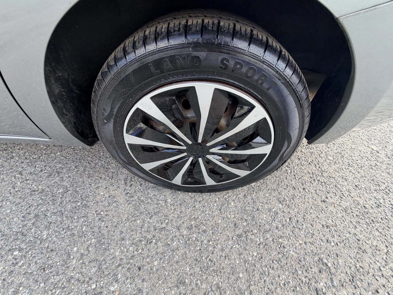 Used 2011 Nissan Sentra 2.0 S FWD image 34