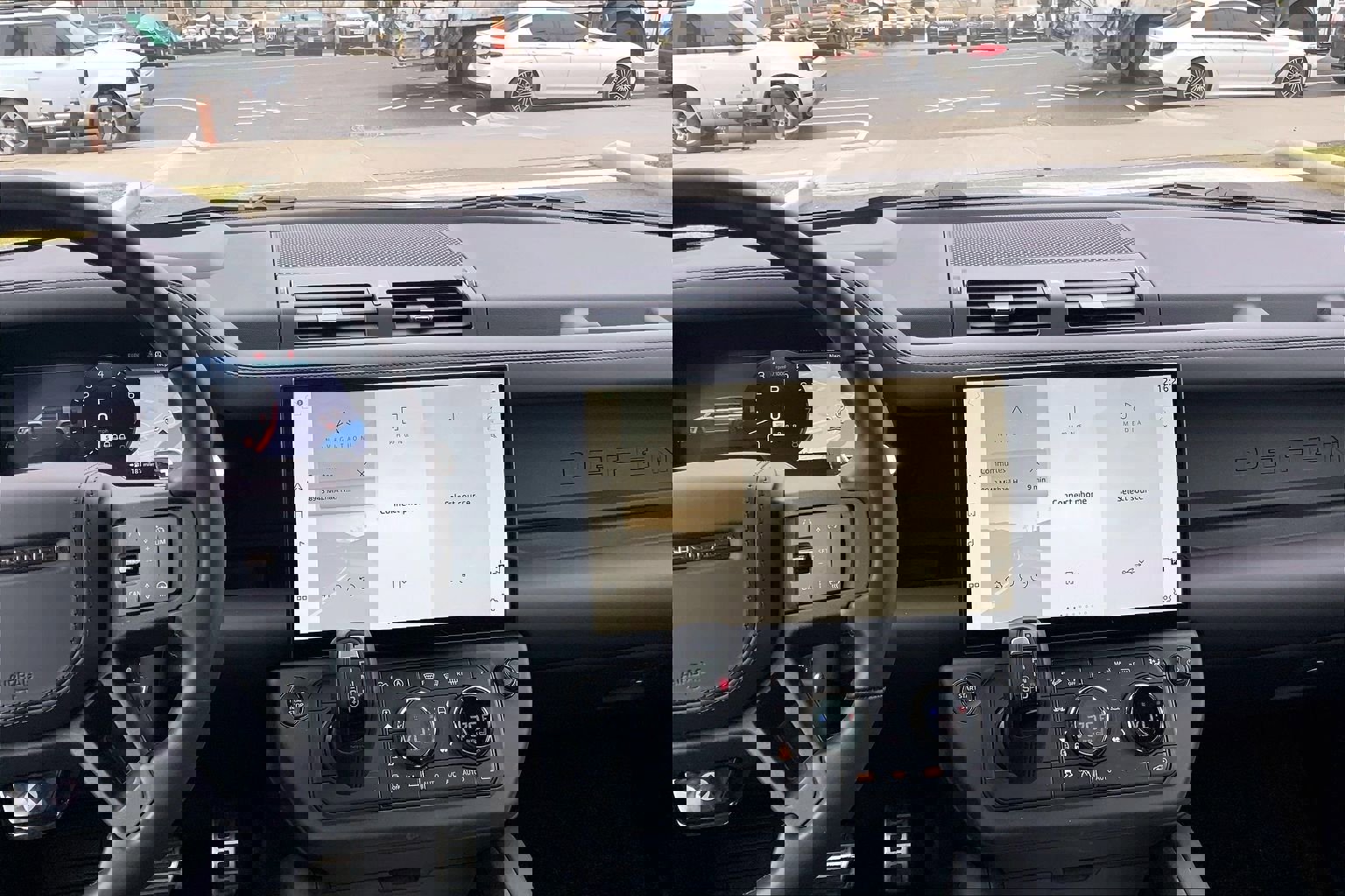 New 2026 Land Rover Defender 110 OCTA image 6