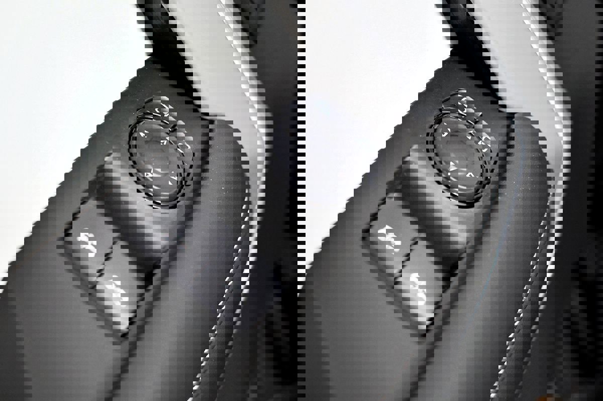 Used 2017 Chevrolet Camaro SS w/ LPO, Ground Effects Package image 18