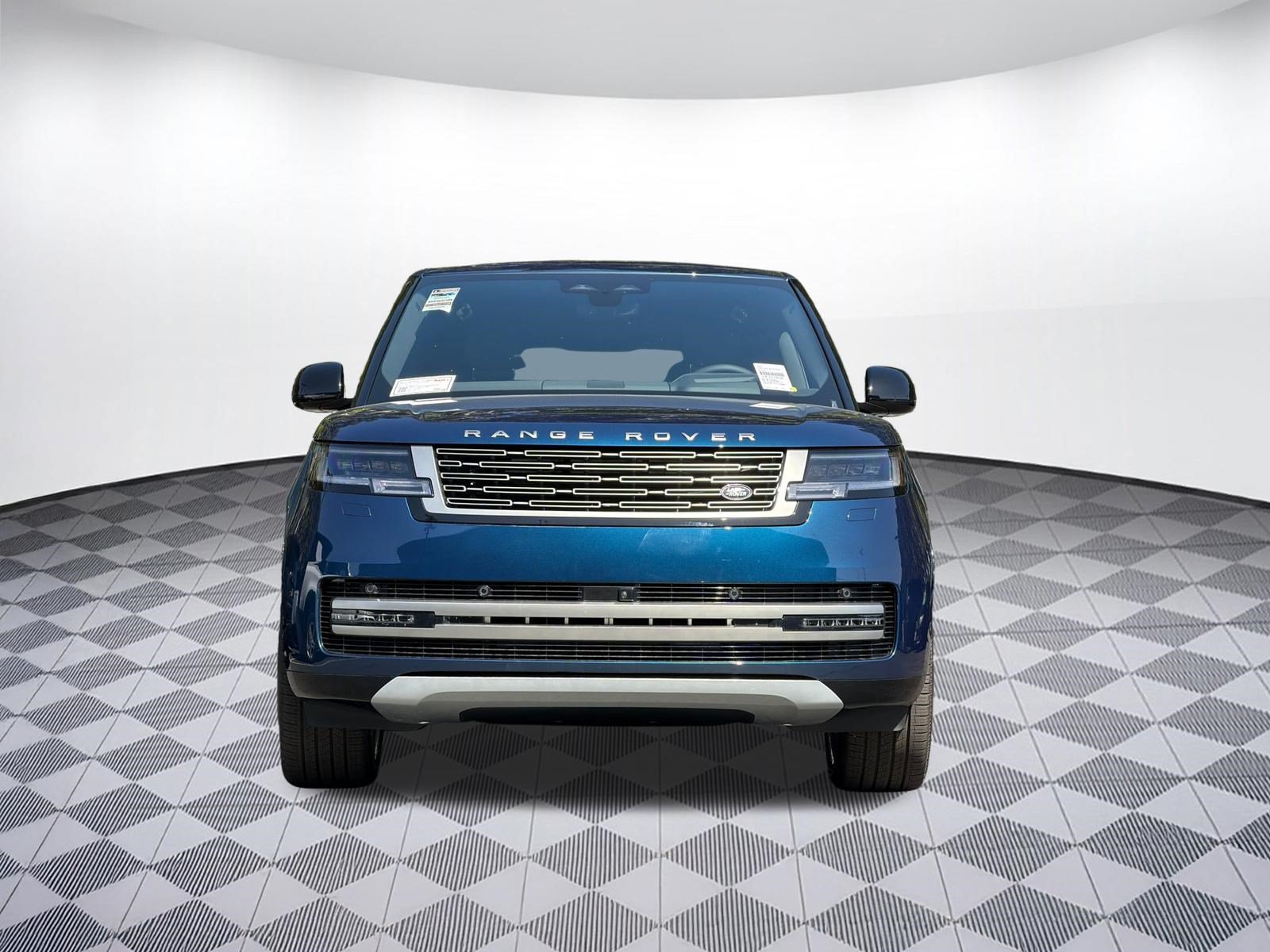 New 2026 Land Rover Range Rover Long Wheelbase SE AWD/4WD image 6