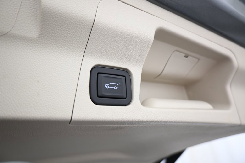 Used 2023 GMC Acadia Denali w/ Denali Technology Package image 31