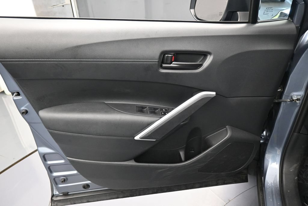 Used 2024 Toyota Corolla Cross AWD Hybrid image 12