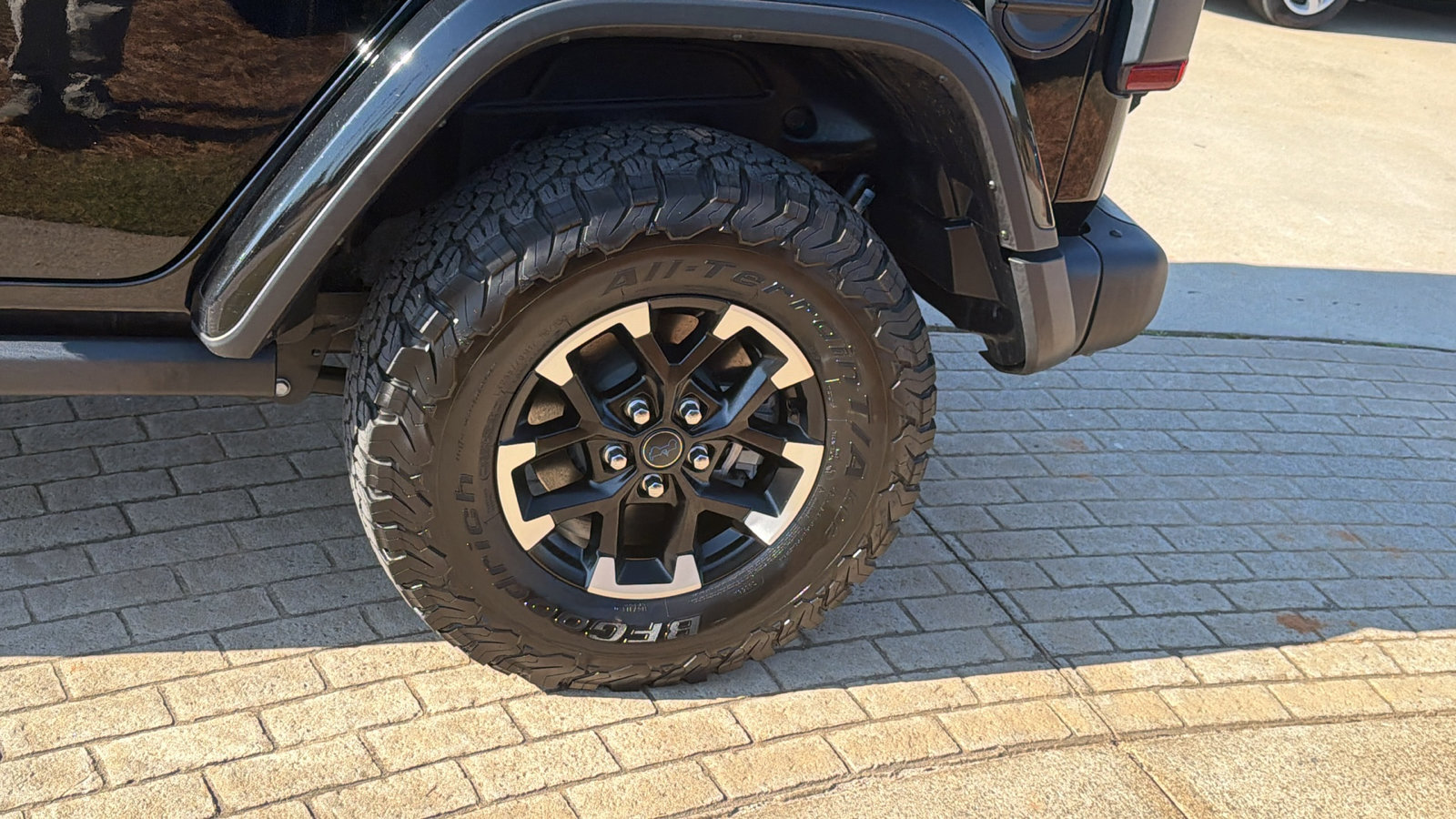 Used 2025 Jeep Wrangler Unlimited Rubicon 4xe image 12