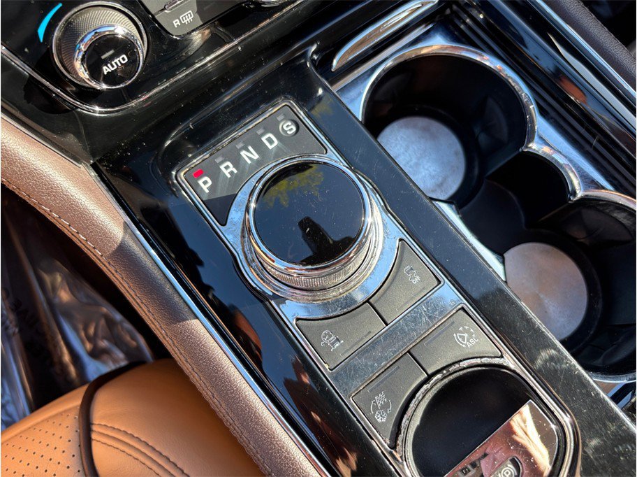 Used 2017 Jaguar XJ R-Sport image 37