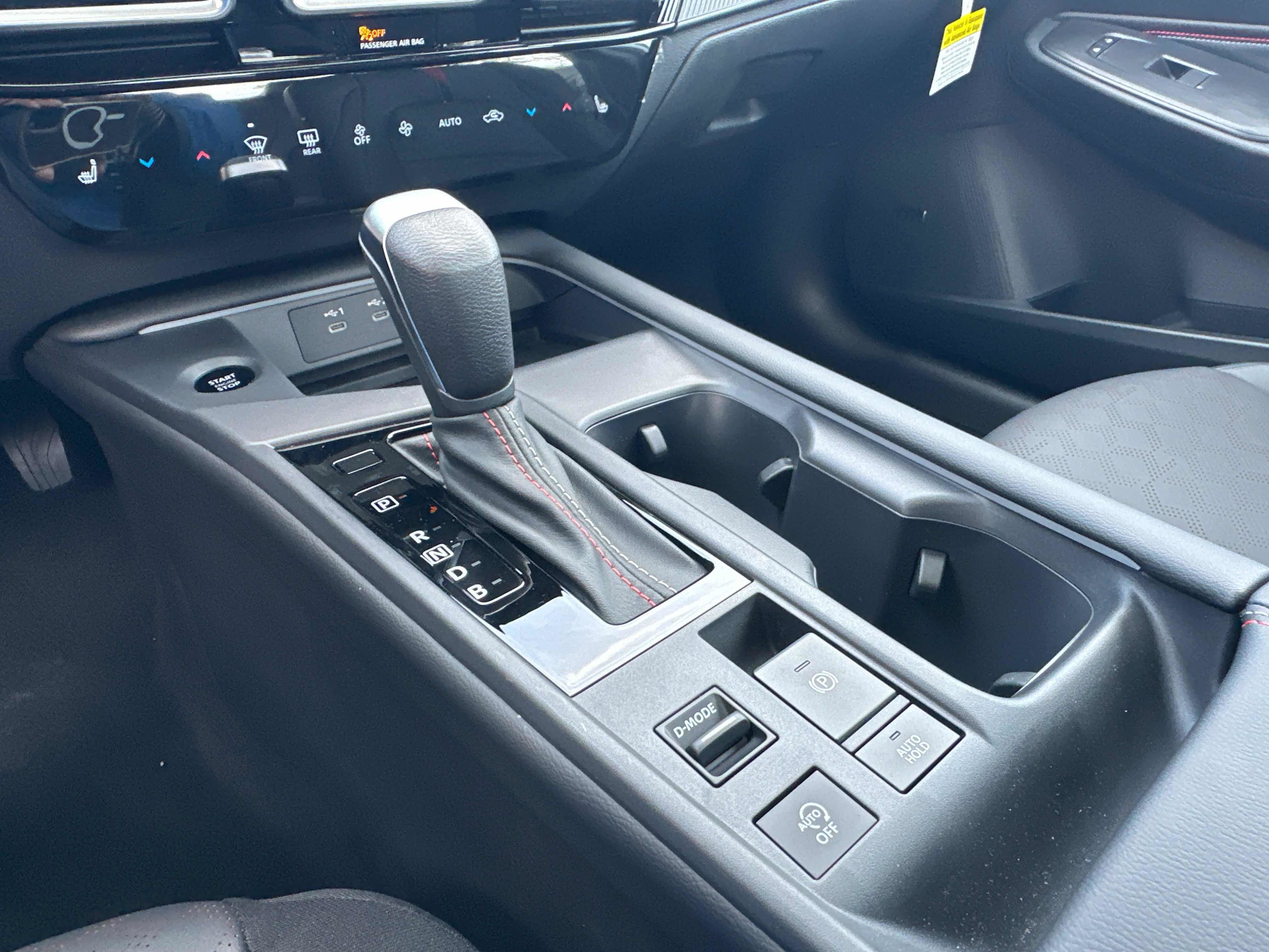 New 2026 Nissan Sentra SR w/ SR Premium Package FWD image 34