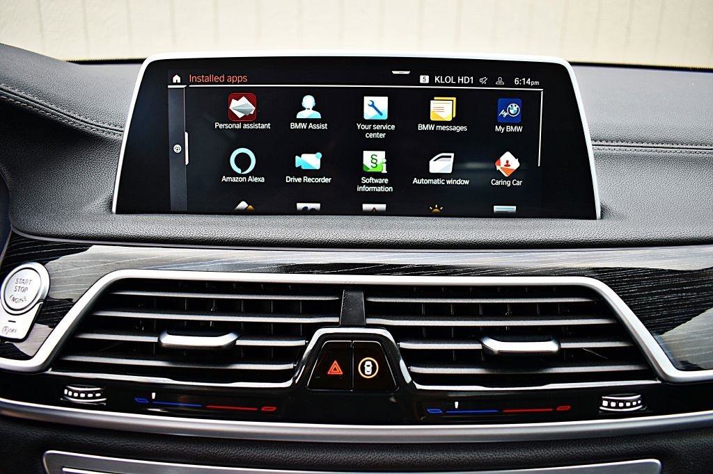Used 2022 BMW 740i RWD image 30