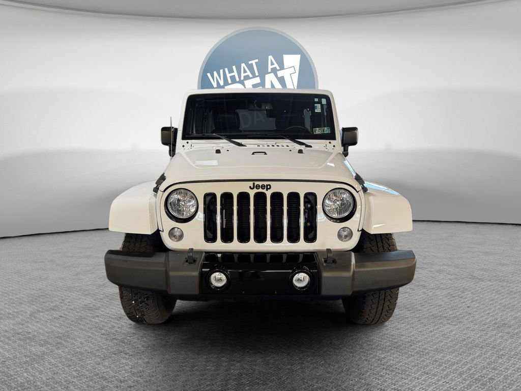 Used 2018 Jeep Wrangler Unlimited Sahara w/ Dual Top Group AWD/4WD image 9