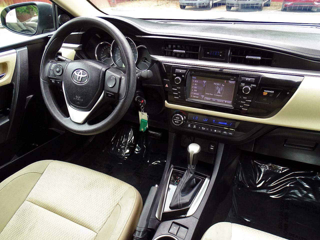 Used 2014 Toyota Corolla LE FWD image 36