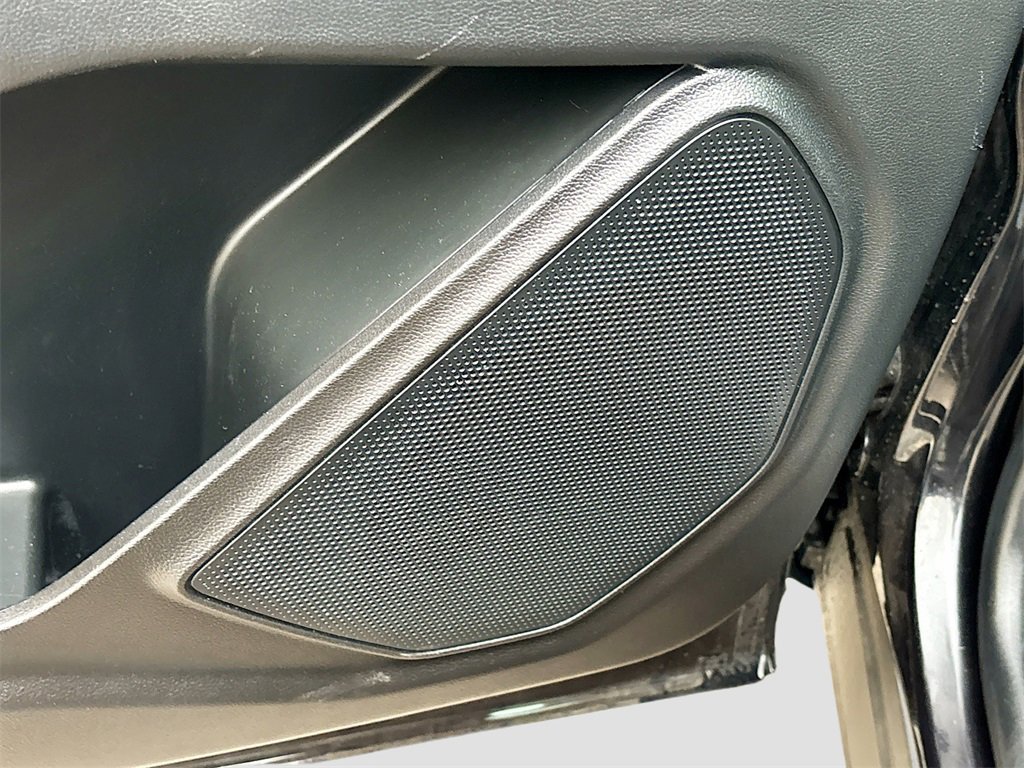 Used 2022 Ford Explorer Limited image 19