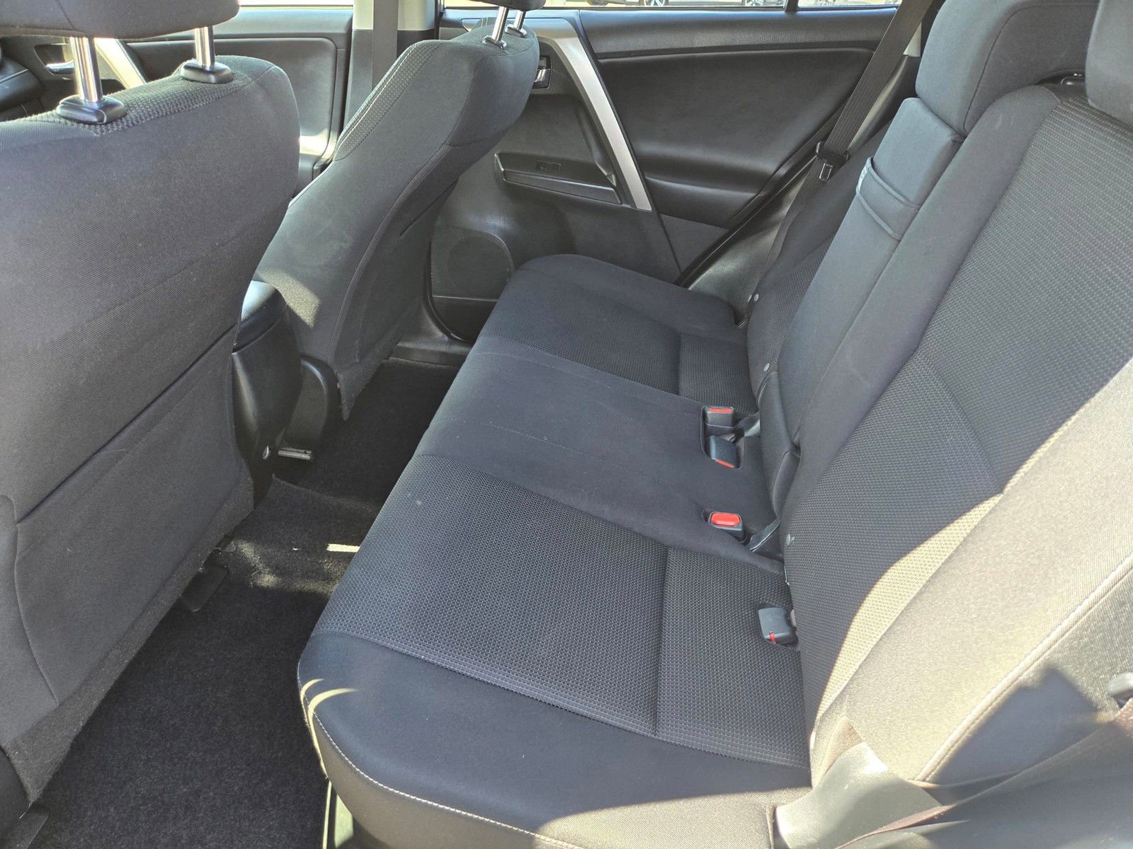 Used 2018 Toyota RAV4 XLE w/ Convenience Package AWD/4WD image 17