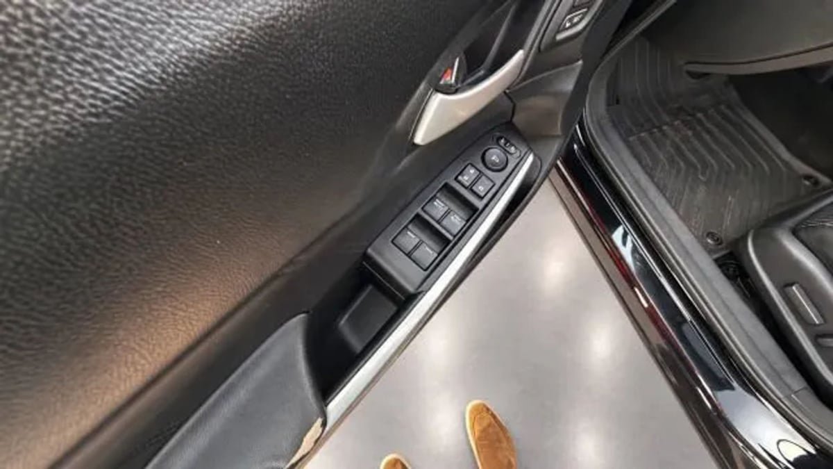 Used 2013 Honda Crosstour EX-L image 32