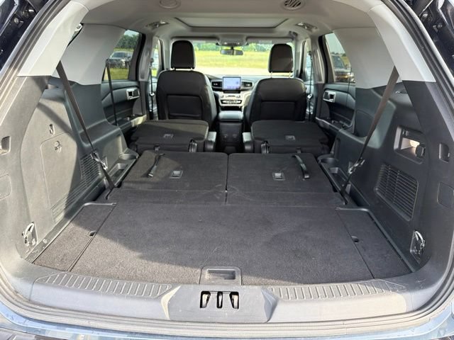 Used 2024 Ford Explorer XLT w/ Equipment Group 202A AWD/4WD image 19