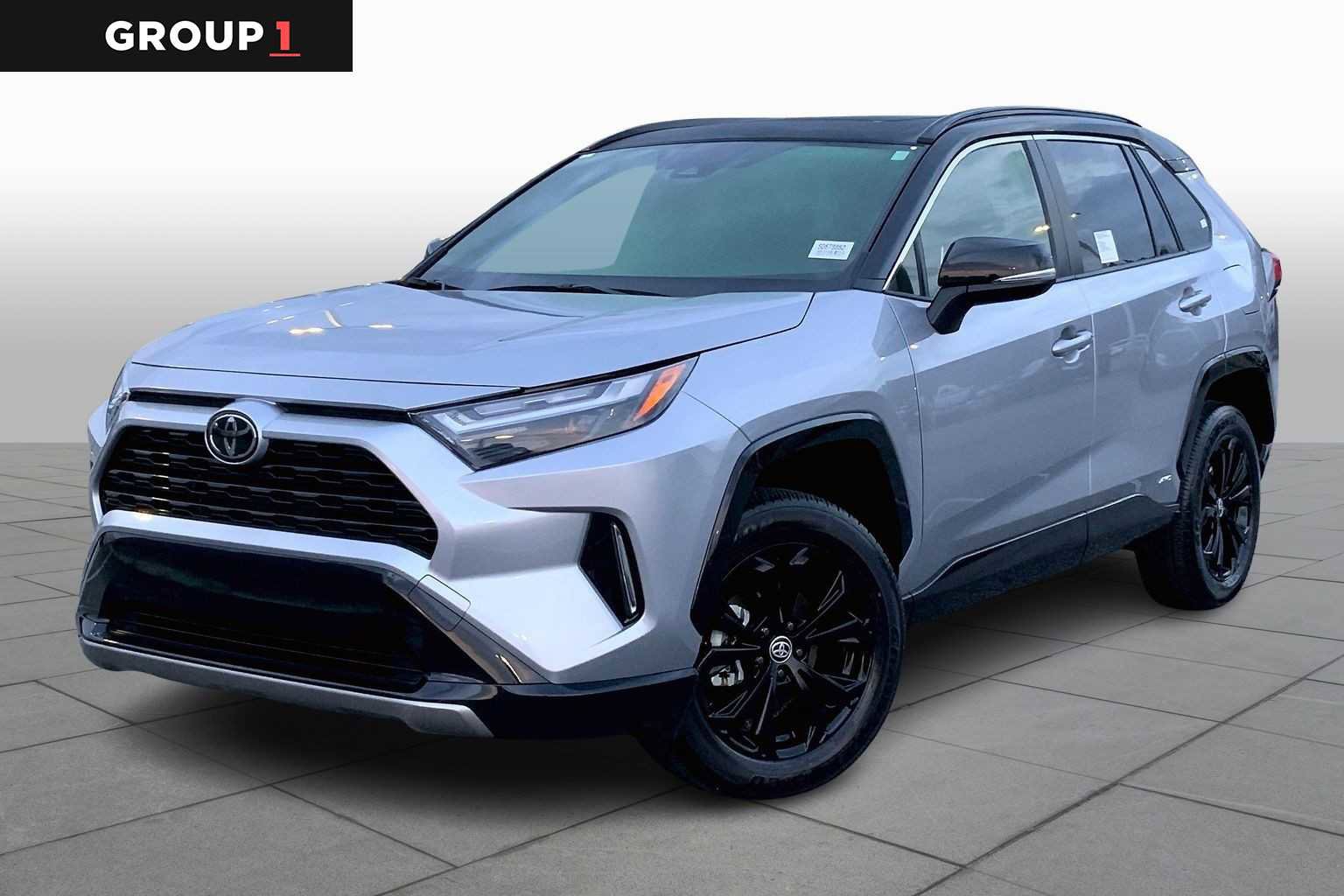 Used 2025 Toyota RAV4 XSE w/ Weather Package image 1