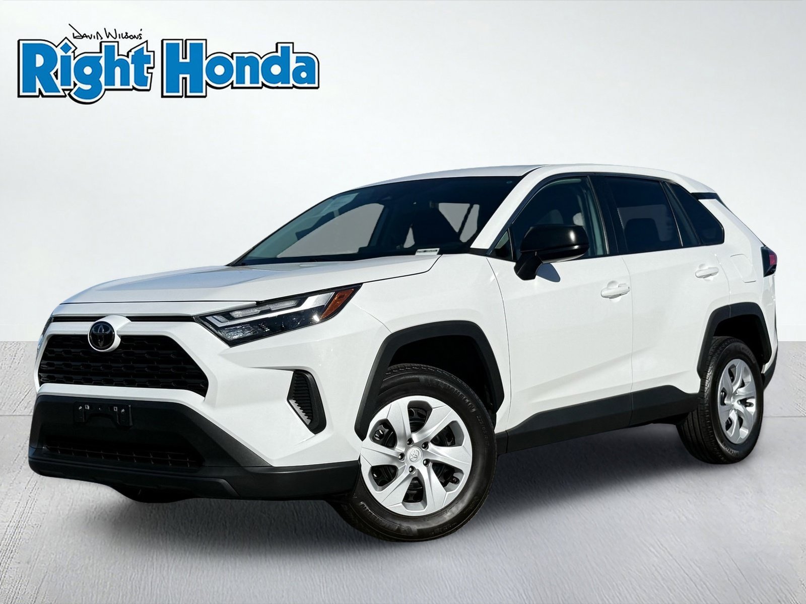 Used 2025 Toyota RAV4 LE AWD/4WD image 1