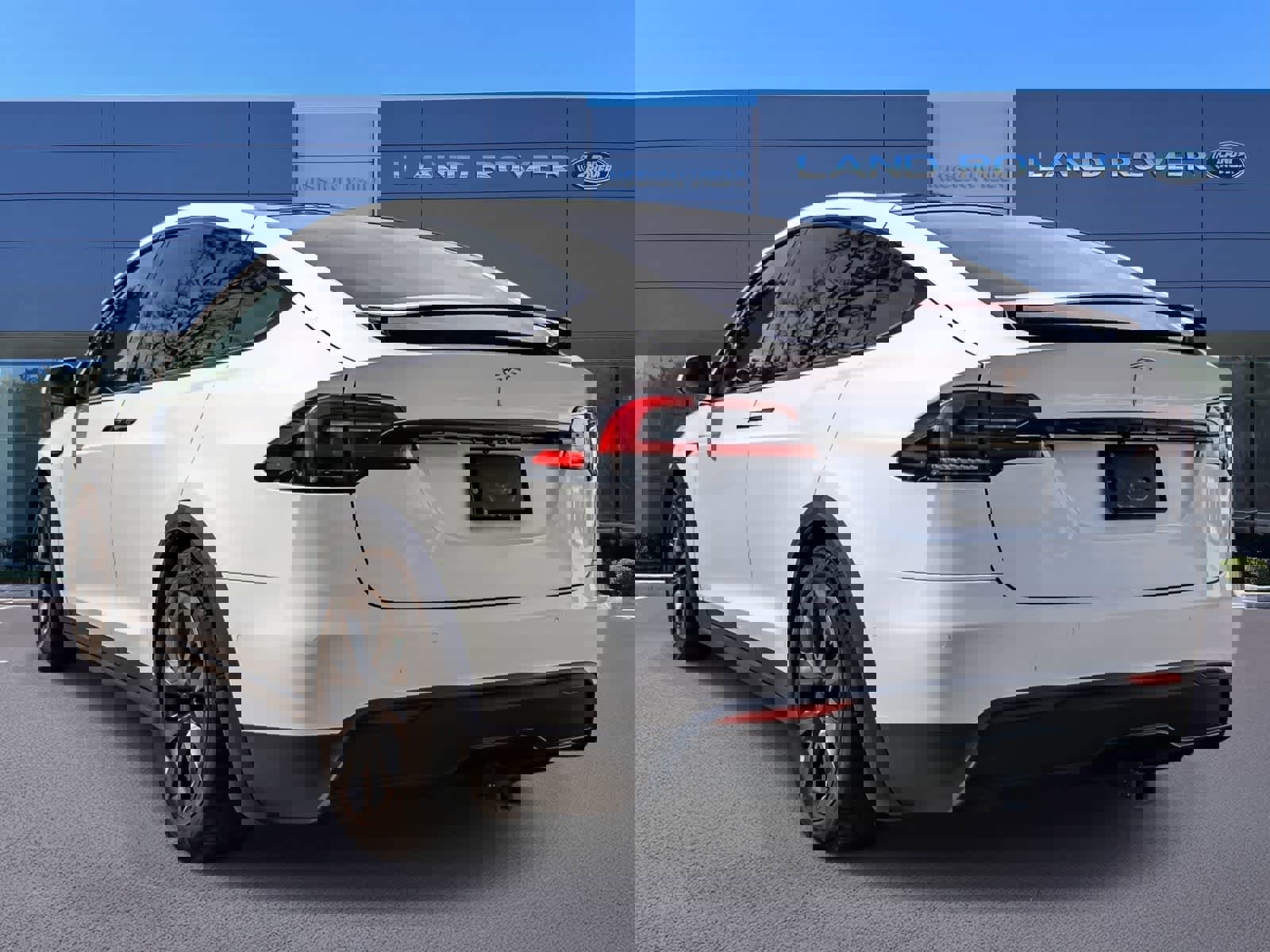 Used 2022 Tesla Model X image 6