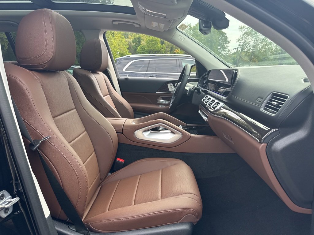 New 2026 Mercedes-Benz GLS 450 4MATIC image 30