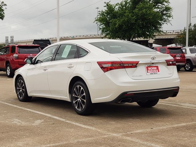 Used 2018 Toyota Avalon XLE FWD image 4