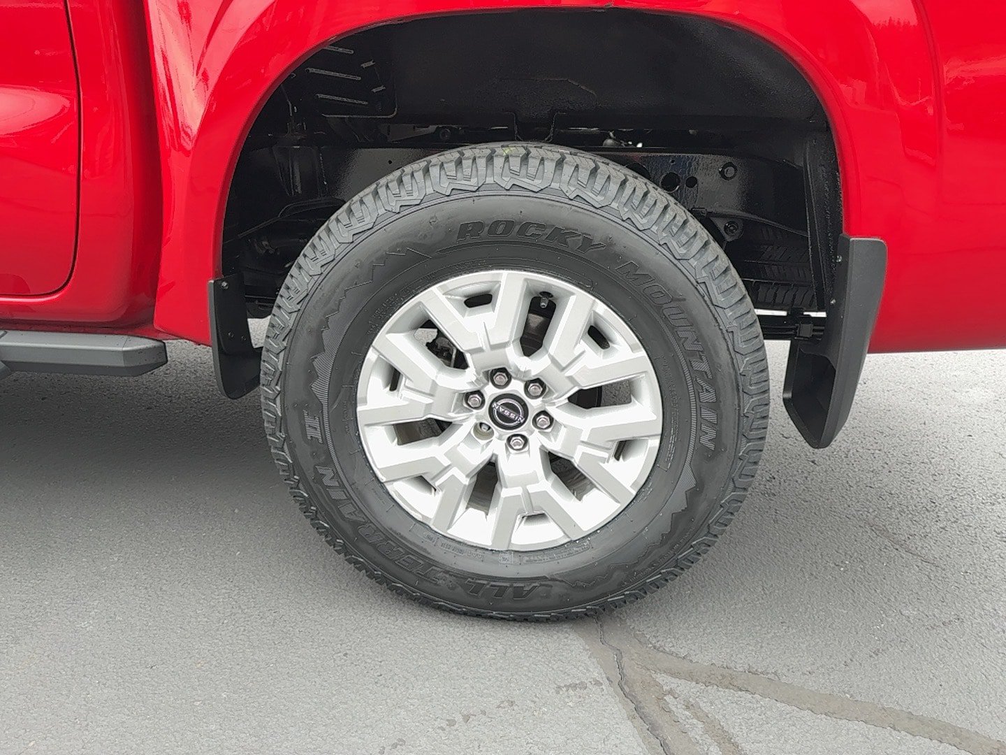 Used 2023 Nissan Frontier SV w/ SV Convenience Package AWD/4WD image 10