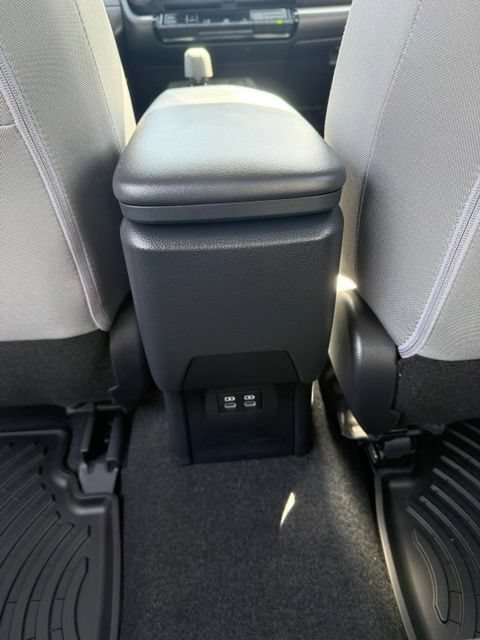 Certified 2023 Toyota Prius LE FWD image 36