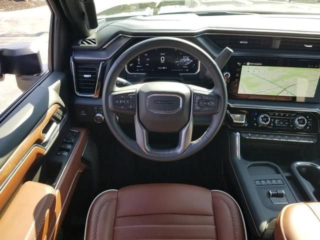 New 2026 GMC Sierra 2500 Denali Ultimate AWD/4WD image 9