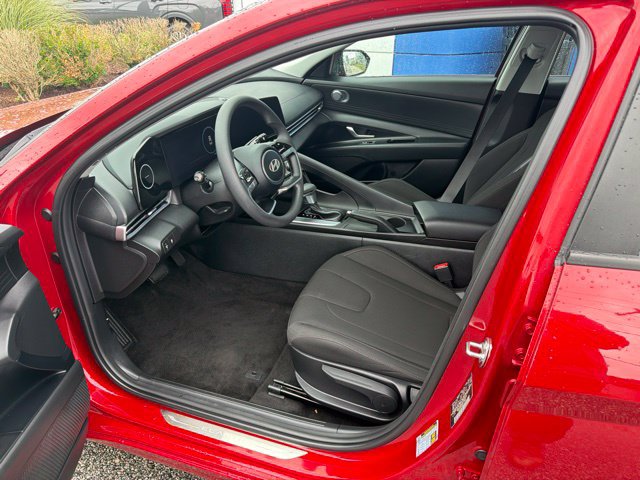 Certified 2024 Hyundai Elantra SEL FWD image 12