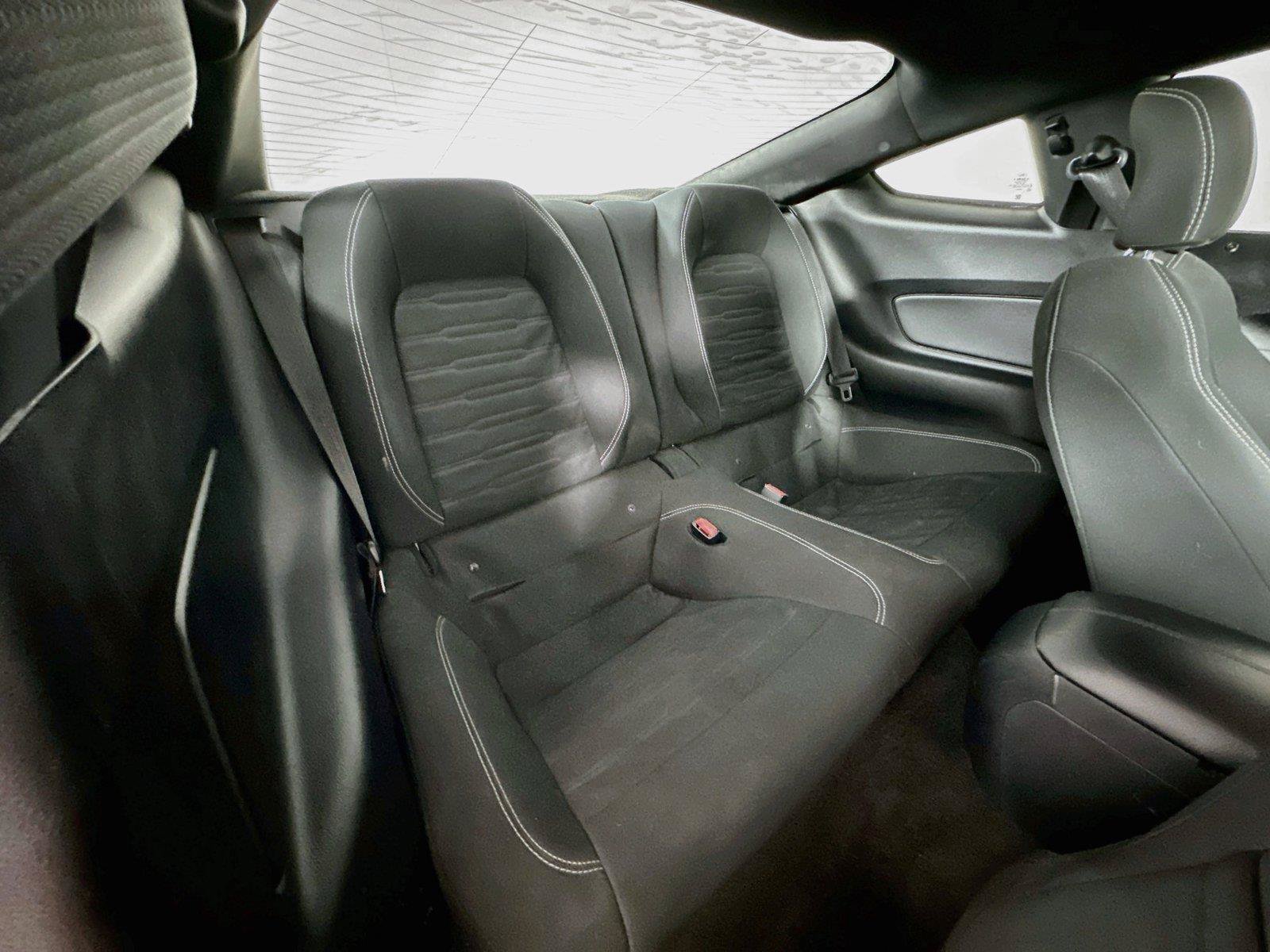 Used 2015 Ford Mustang Coupe RWD image 25