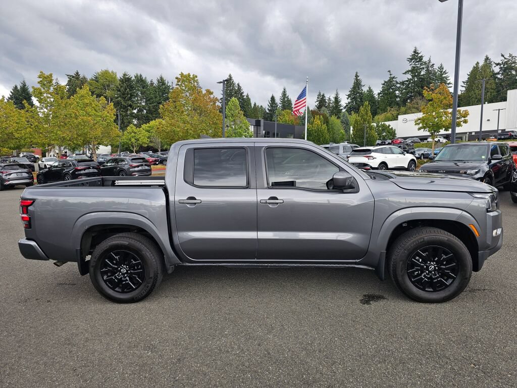 Used 2022 Nissan Frontier SV AWD/4WD image 4