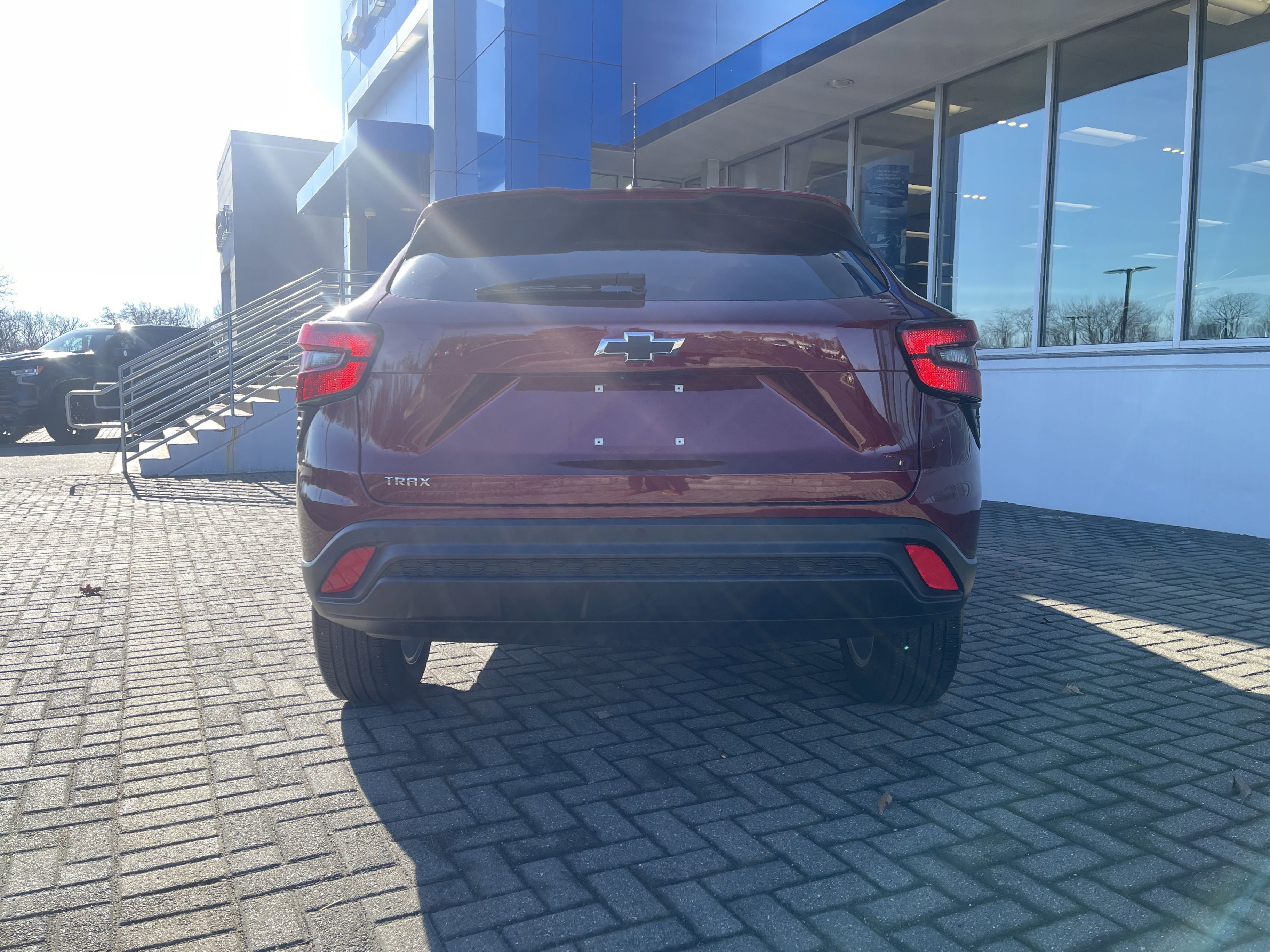 Used 2024 Chevrolet Trax LS w/ LS Convenience Package image 4