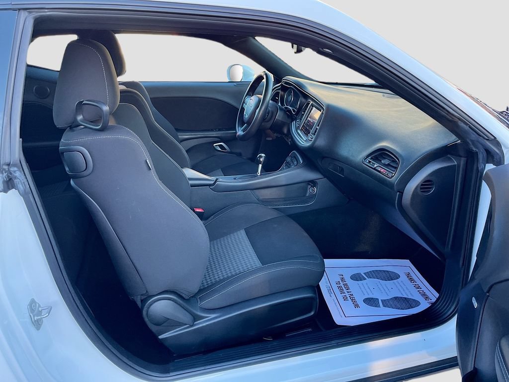Used 2022 Dodge Challenger R/T Scat Pack RWD image 27