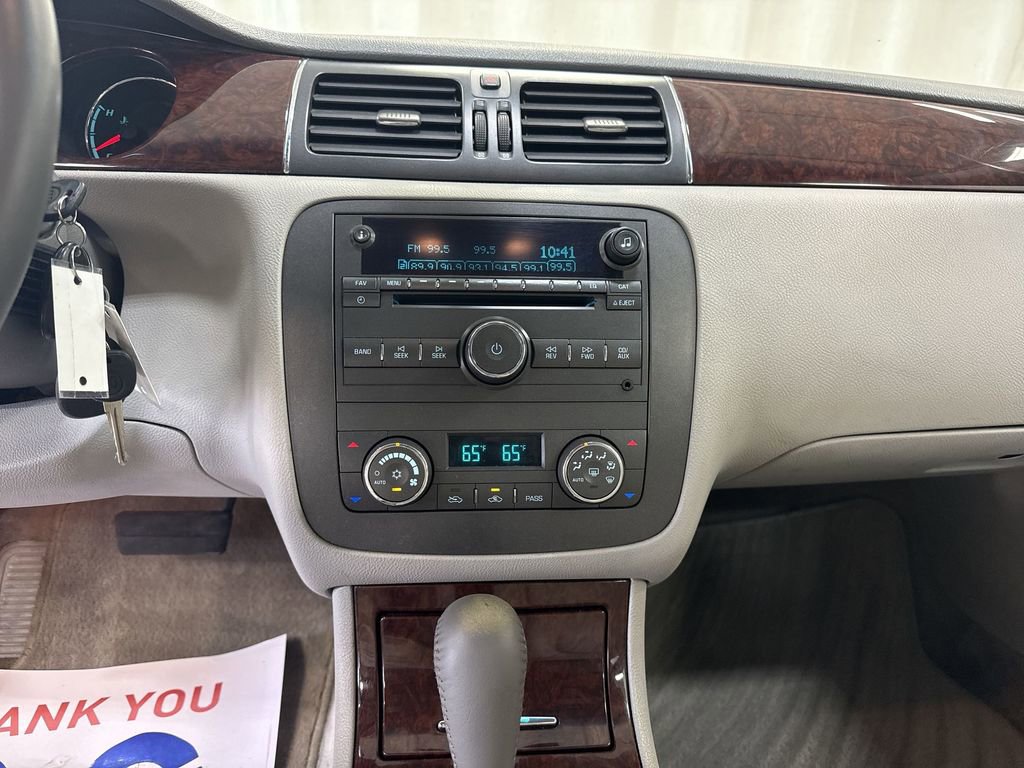 Used 2011 Buick Lucerne CXL FWD image 19