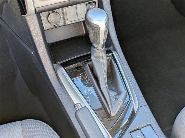 Used 2017 Toyota Corolla LE image 16