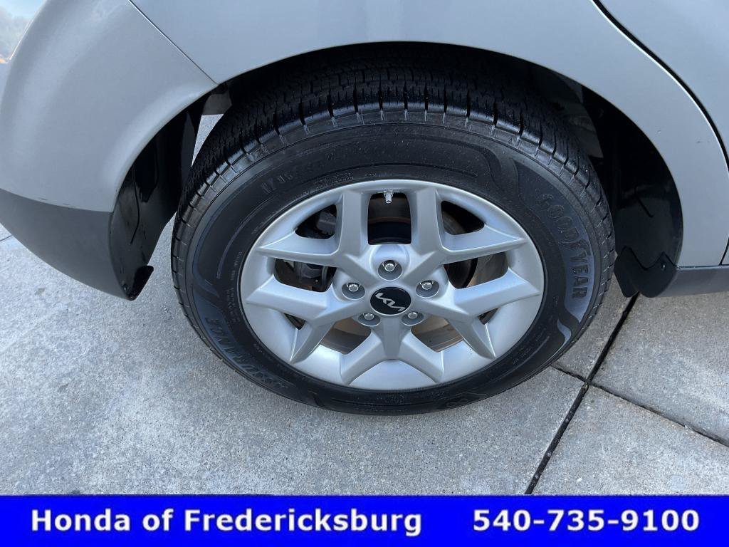 Used 2022 Kia Soul LX w/ Technology Package FWD image 12
