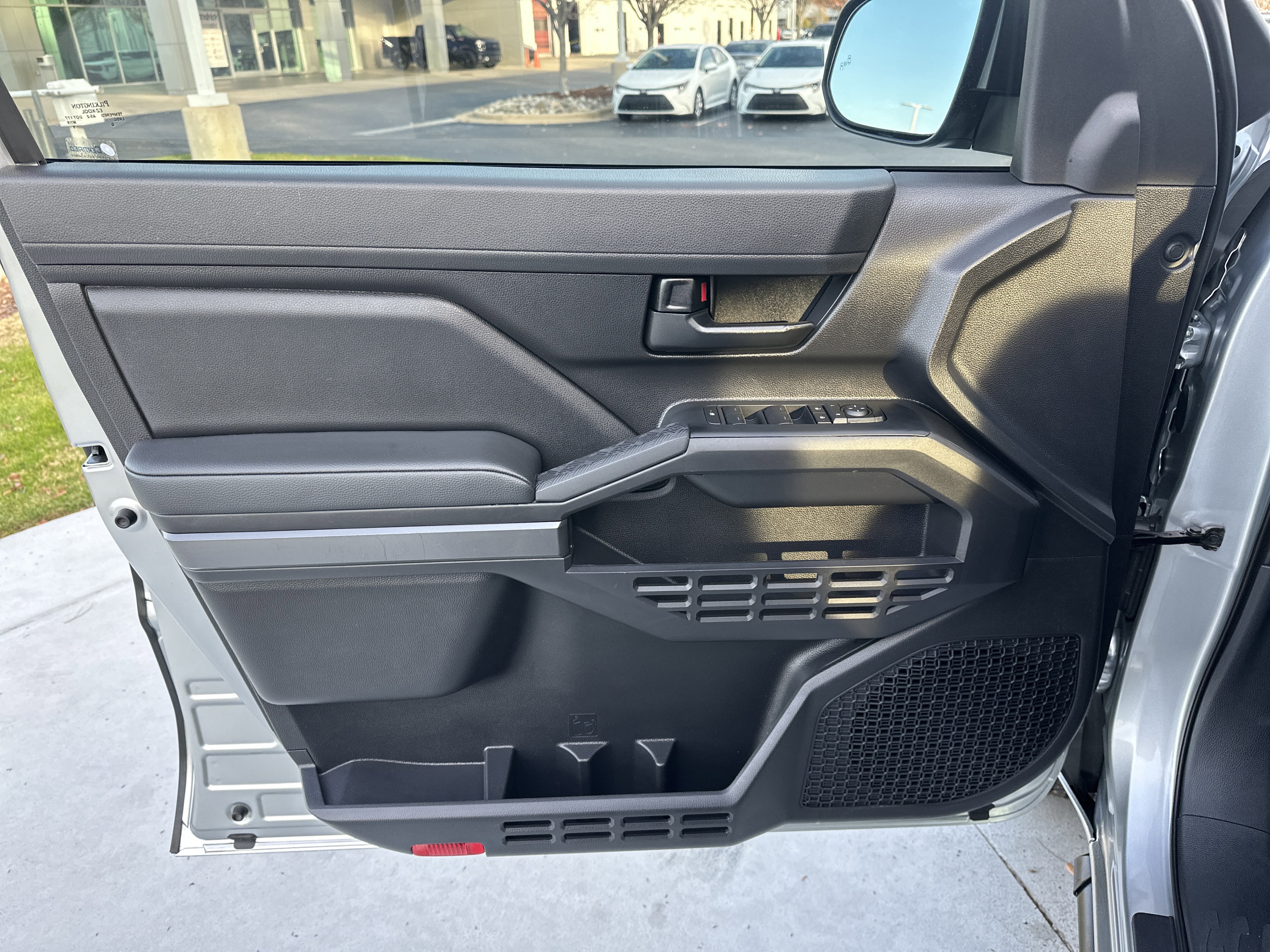 Certified 2024 Toyota Tacoma SR5 image 14