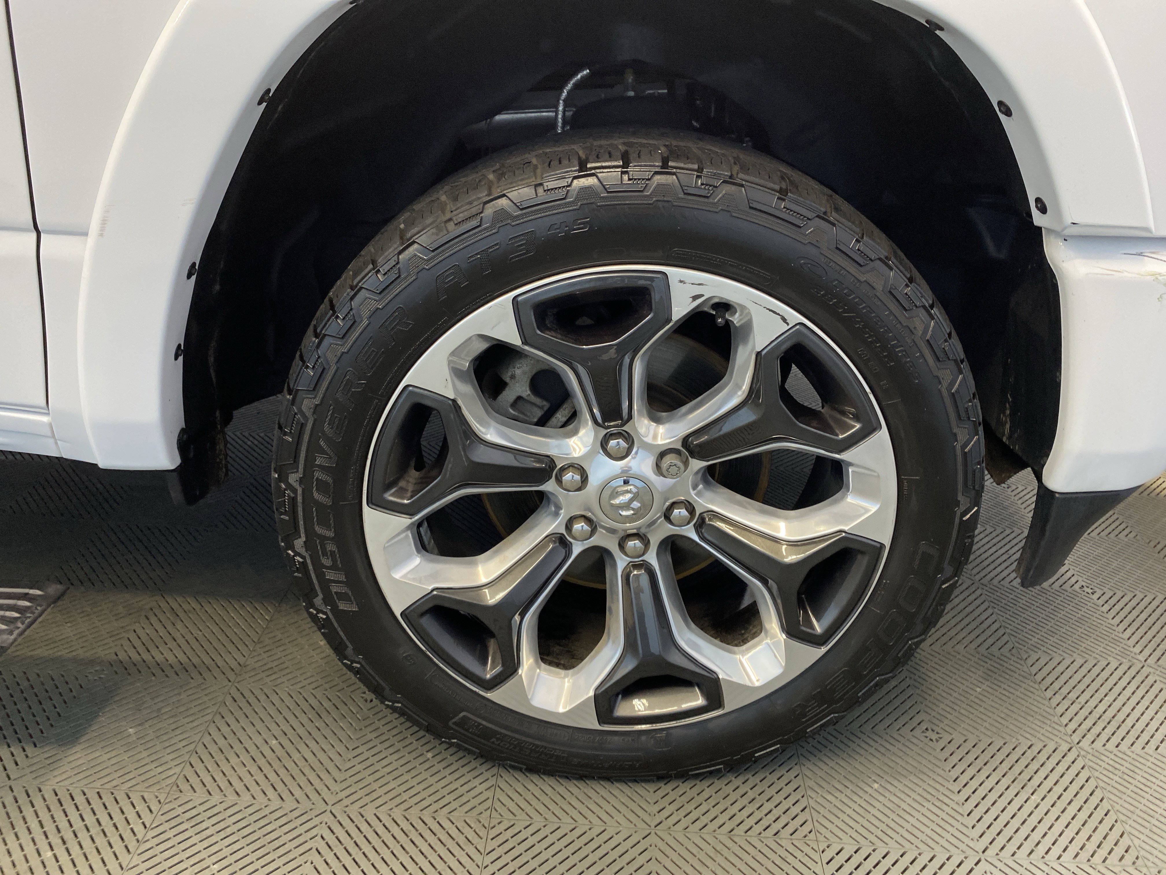 Certified 2023 RAM 1500 Limited w/ Body Color Bumper Group image 49