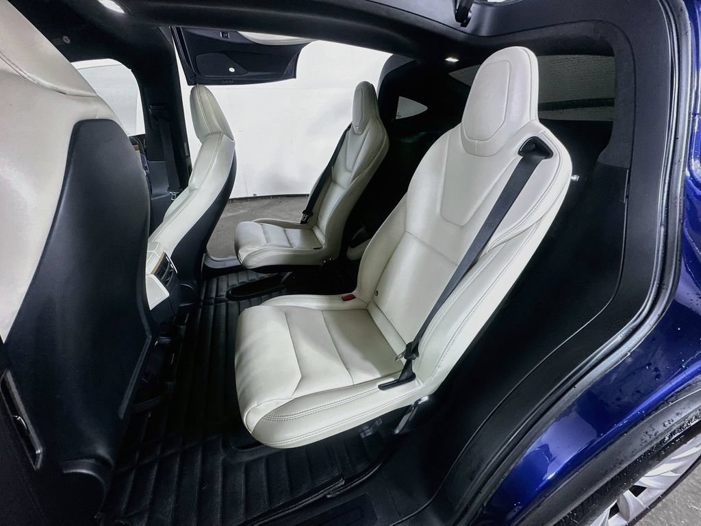 Used 2020 Tesla Model X Long Range AWD/4WD image 17
