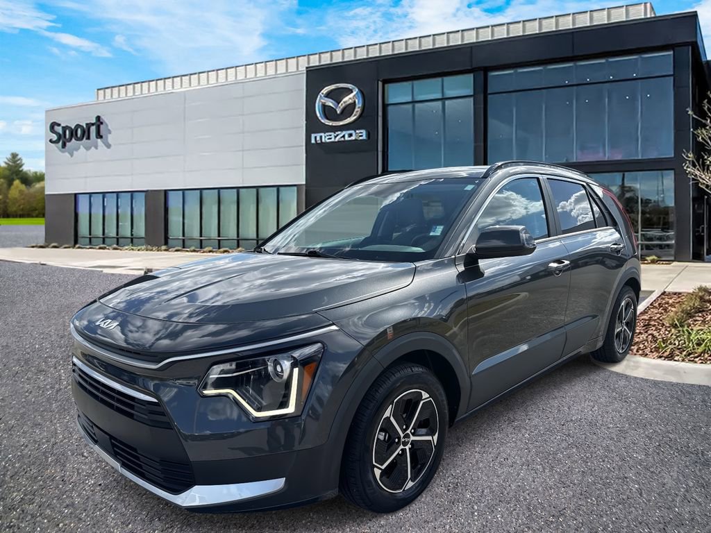 Used 2023 Kia Niro EX image 8