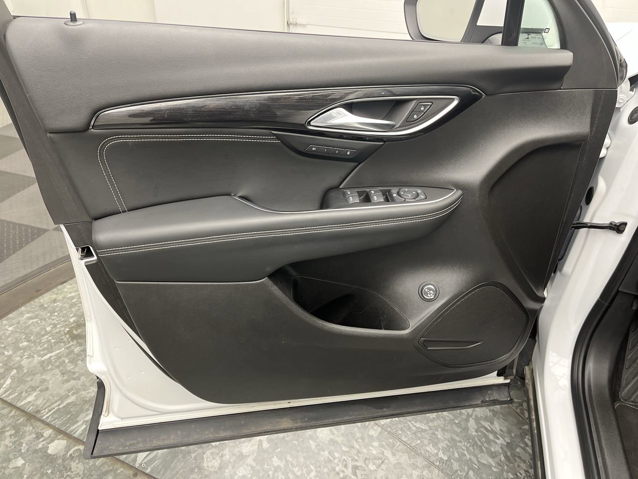 Certified 2023 Buick Envision Essence image 7