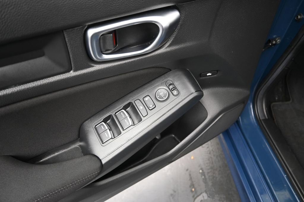 Certified 2025 Honda Civic Sport image 17