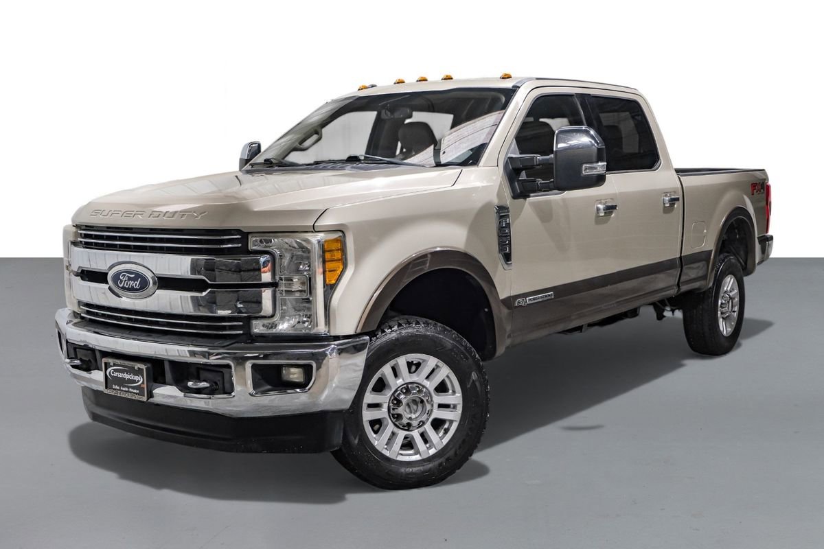 Used 2017 Ford F250 Lariat w/ Chrome Package image 4