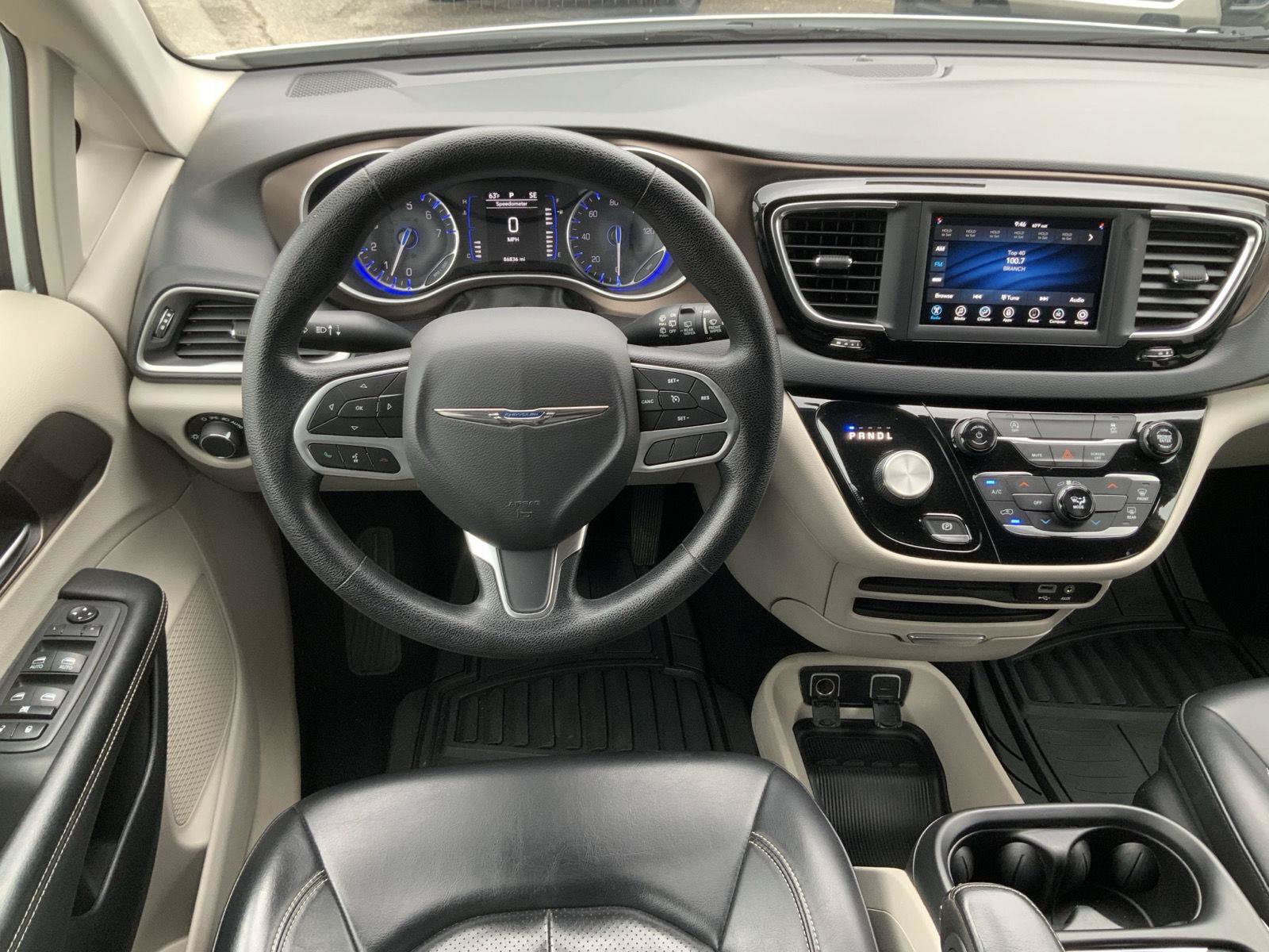 Used 2020 Chrysler Voyager Lxi FWD image 21