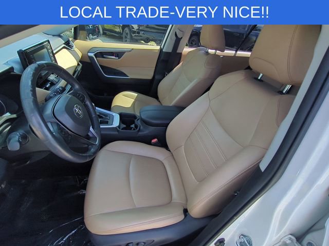 Used 2019 Toyota RAV4 XLE Premium w/ Cold Weather Package AWD/4WD image 16