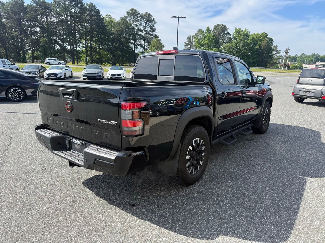 Used 2022 Nissan Frontier PRO-4X AWD/4WD image 8