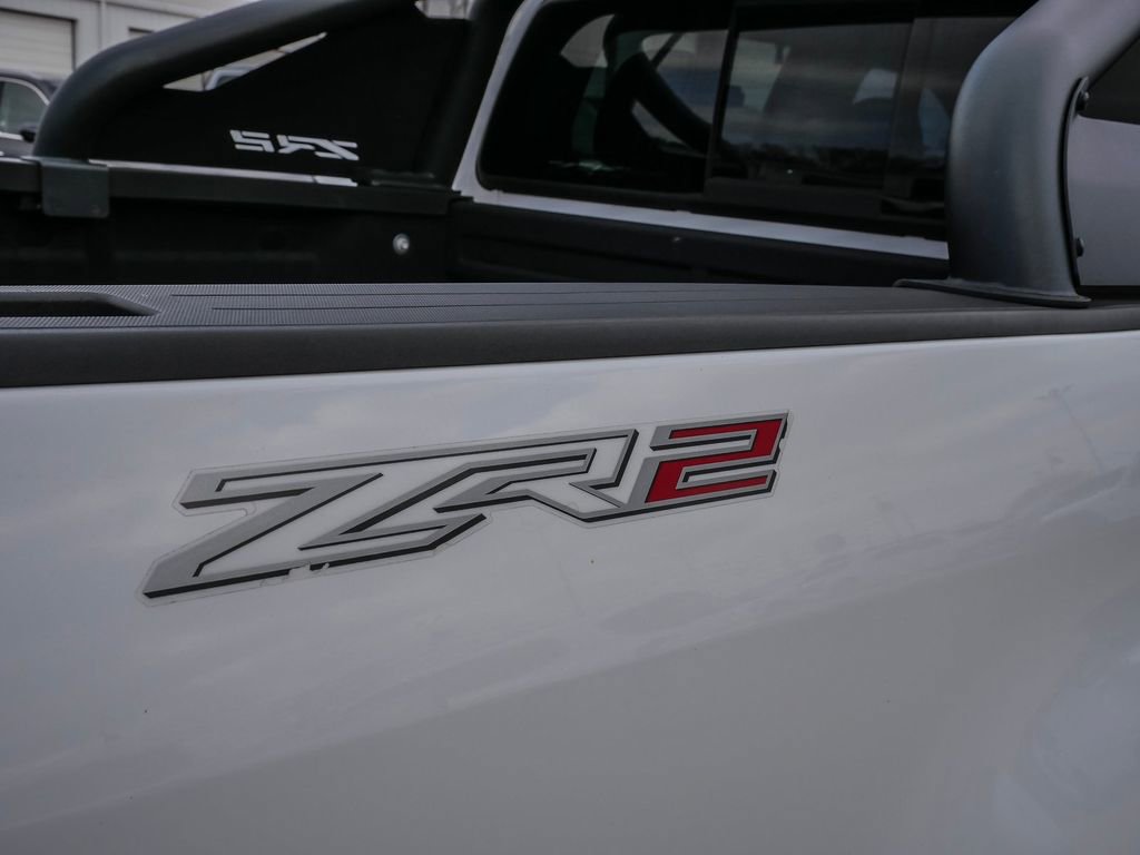 Used 2018 Chevrolet Colorado ZR2 w/ ZR2 Dusk Special Edition image 11