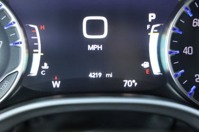 Used 2026 Chrysler Pacifica Select FWD image 47